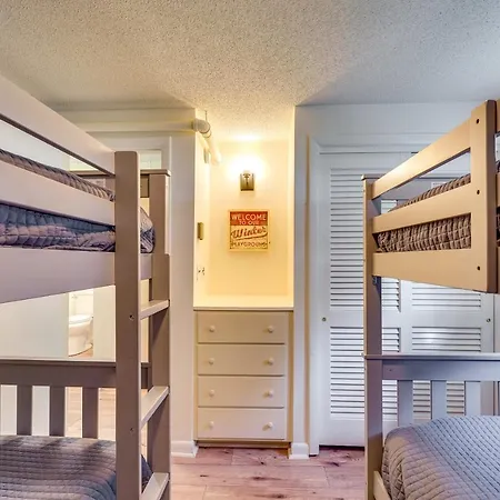 Ski-Inandski-Out Peru Condo With Fire Pit And Grill!